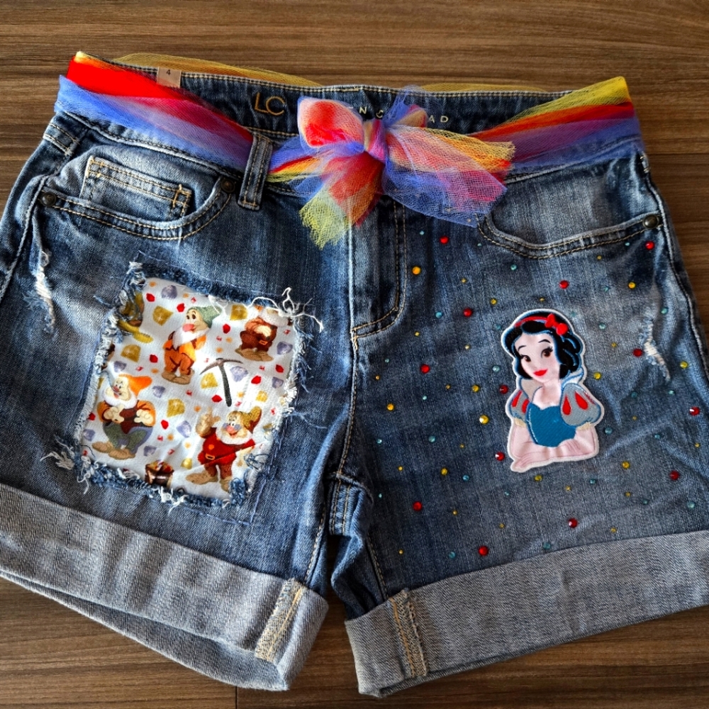 NEW Lauren Conrad Homemade Snow White Denim Shorts Tulle Belt Rhinestones Size 4
